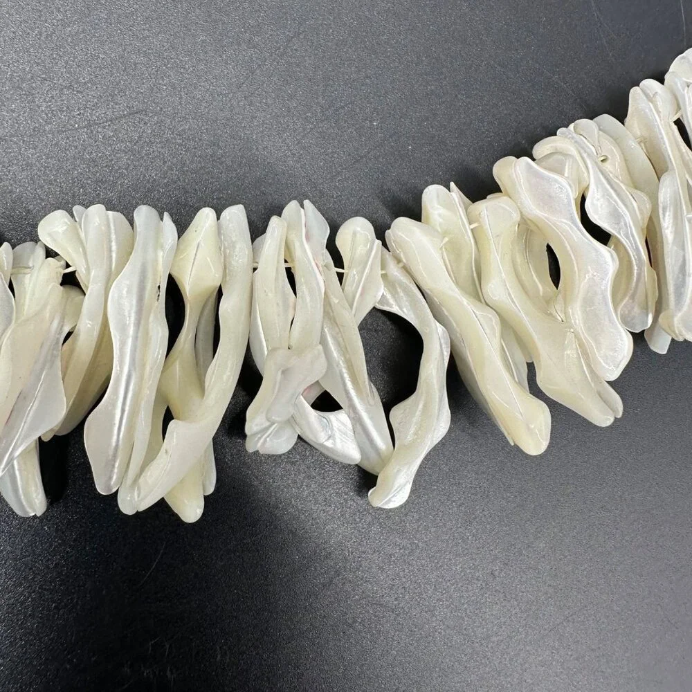 Mother Of Pearl Necklace Sliced Lambis Shell Statement Jewelry Beach Seashell - Picture 5 of 9